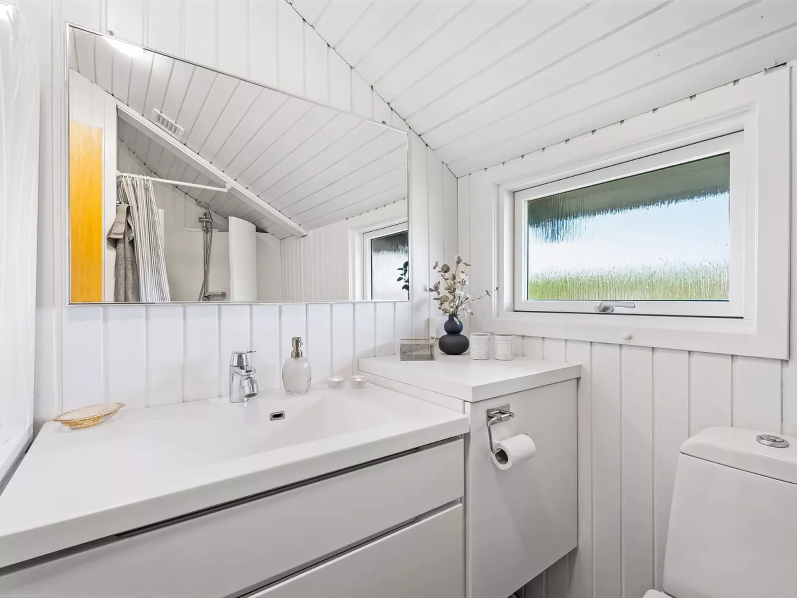 "Emppu" - 250m from the sea-Binnen