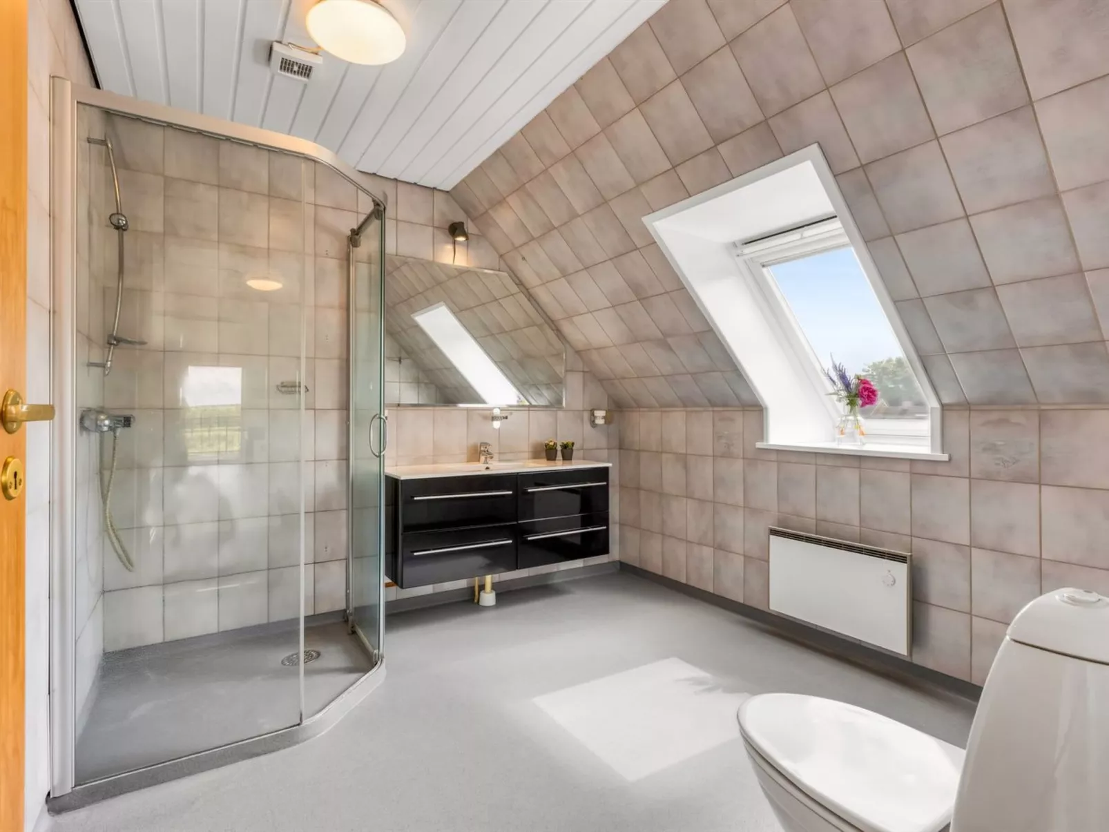 "Sissela" -  from the sea-Binnen