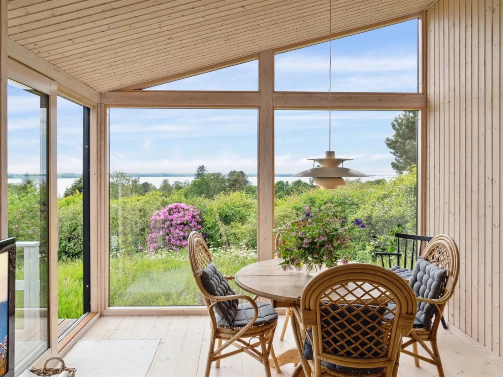 "Skamhals" - 440m to the fjord-Binnen