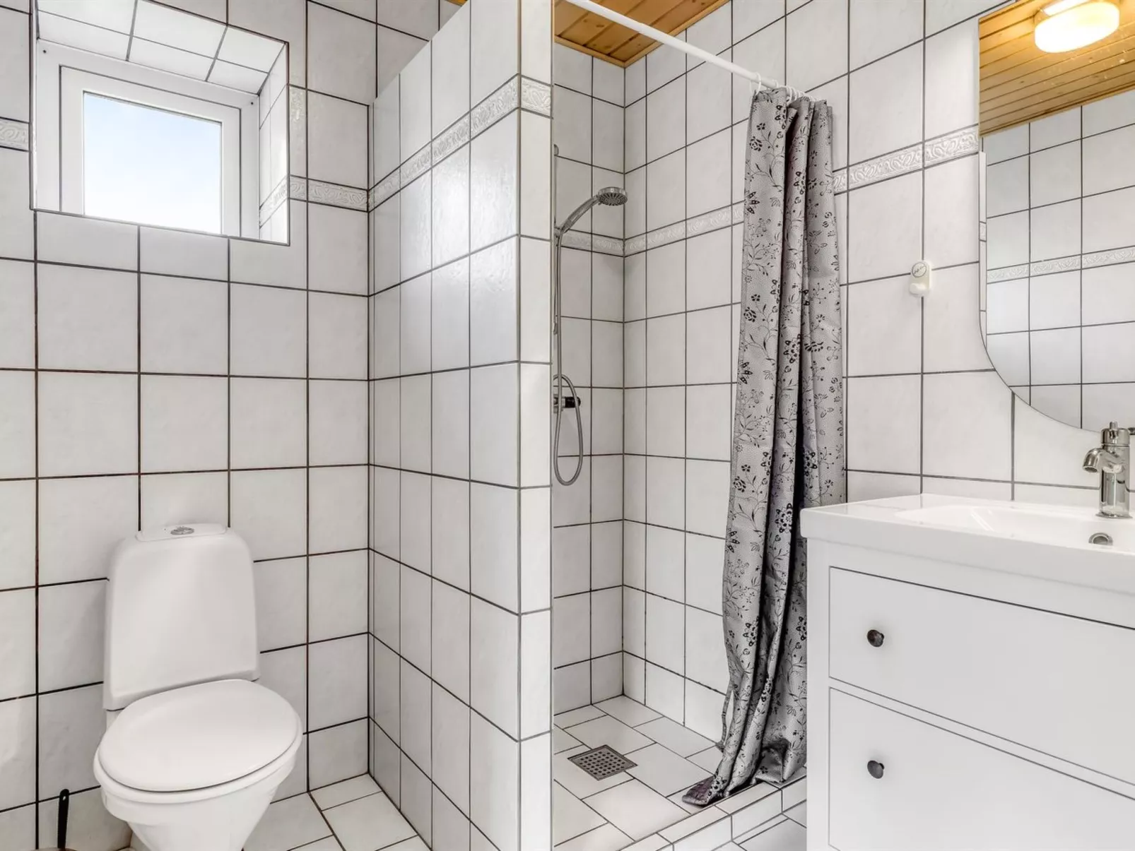 "Gilbert" - 500m from the sea-Binnen