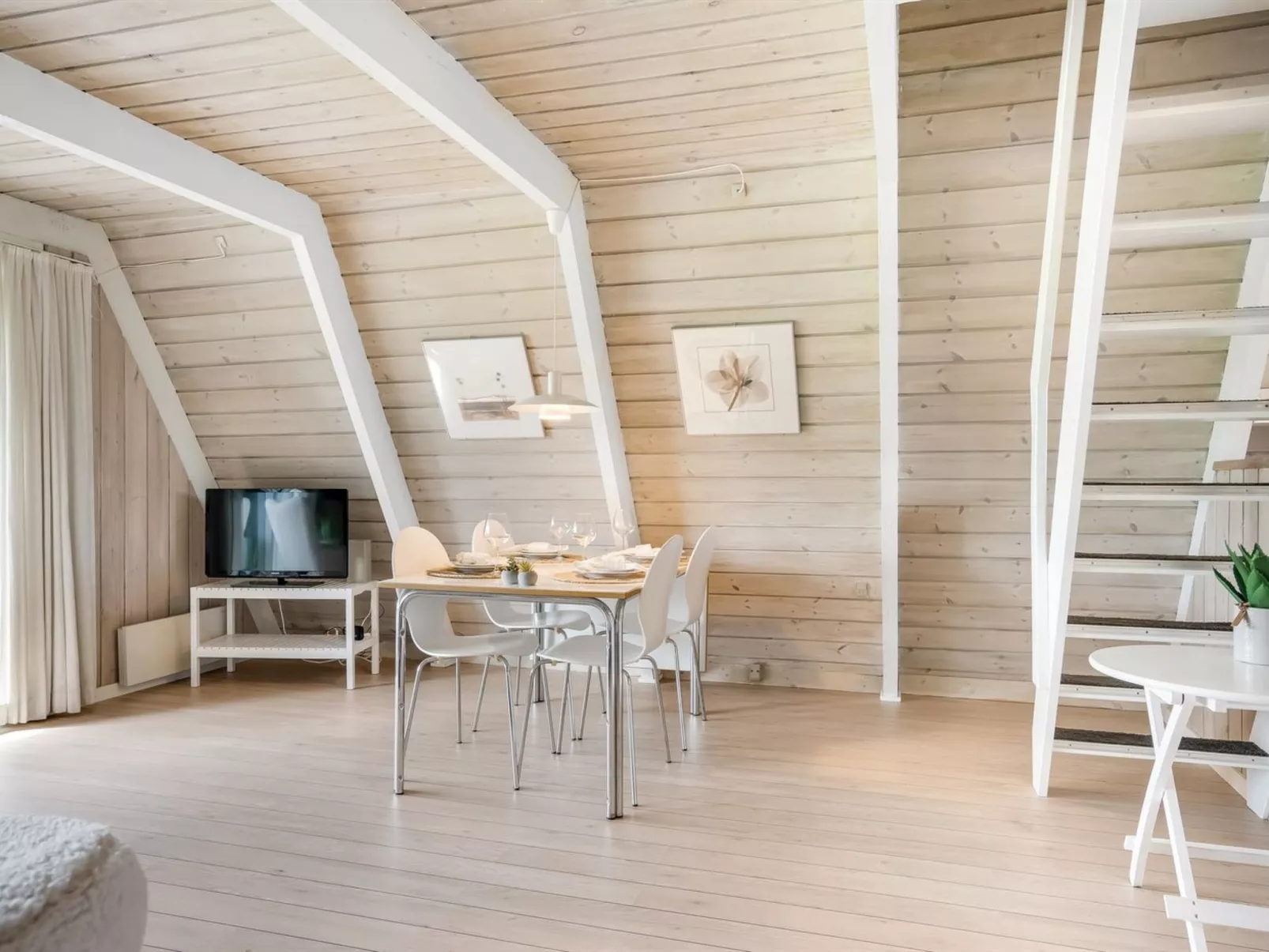 "Erly" - 18km to the fjord-Binnen