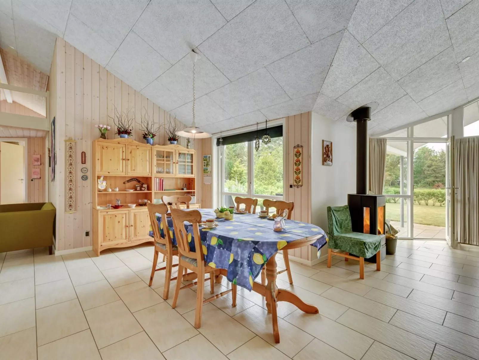 "Tjorven" - 250m to the fjord-Binnen