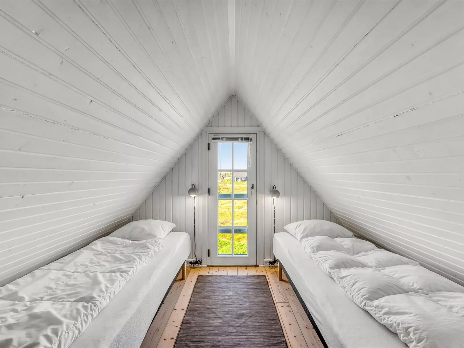 "Arlina" - 600m from the sea-Binnen