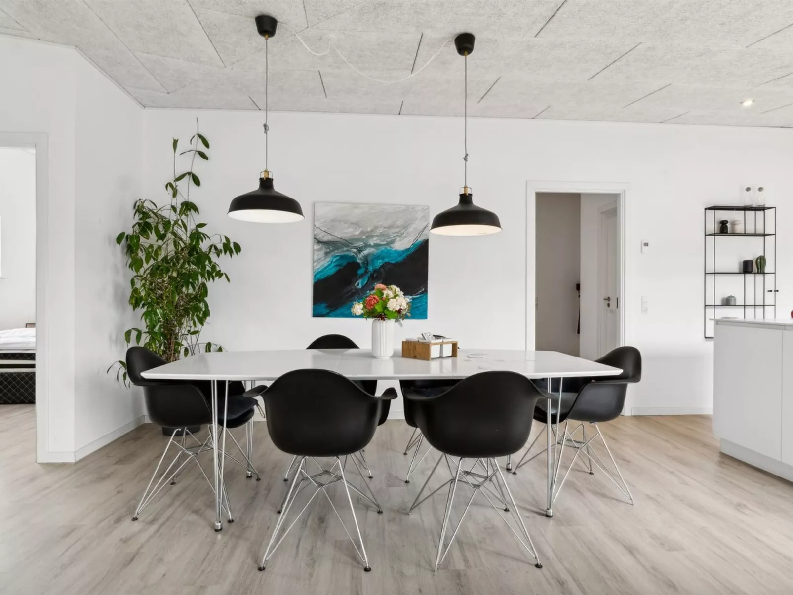 "Ingebrit" - 1.4km from the sea-Binnen