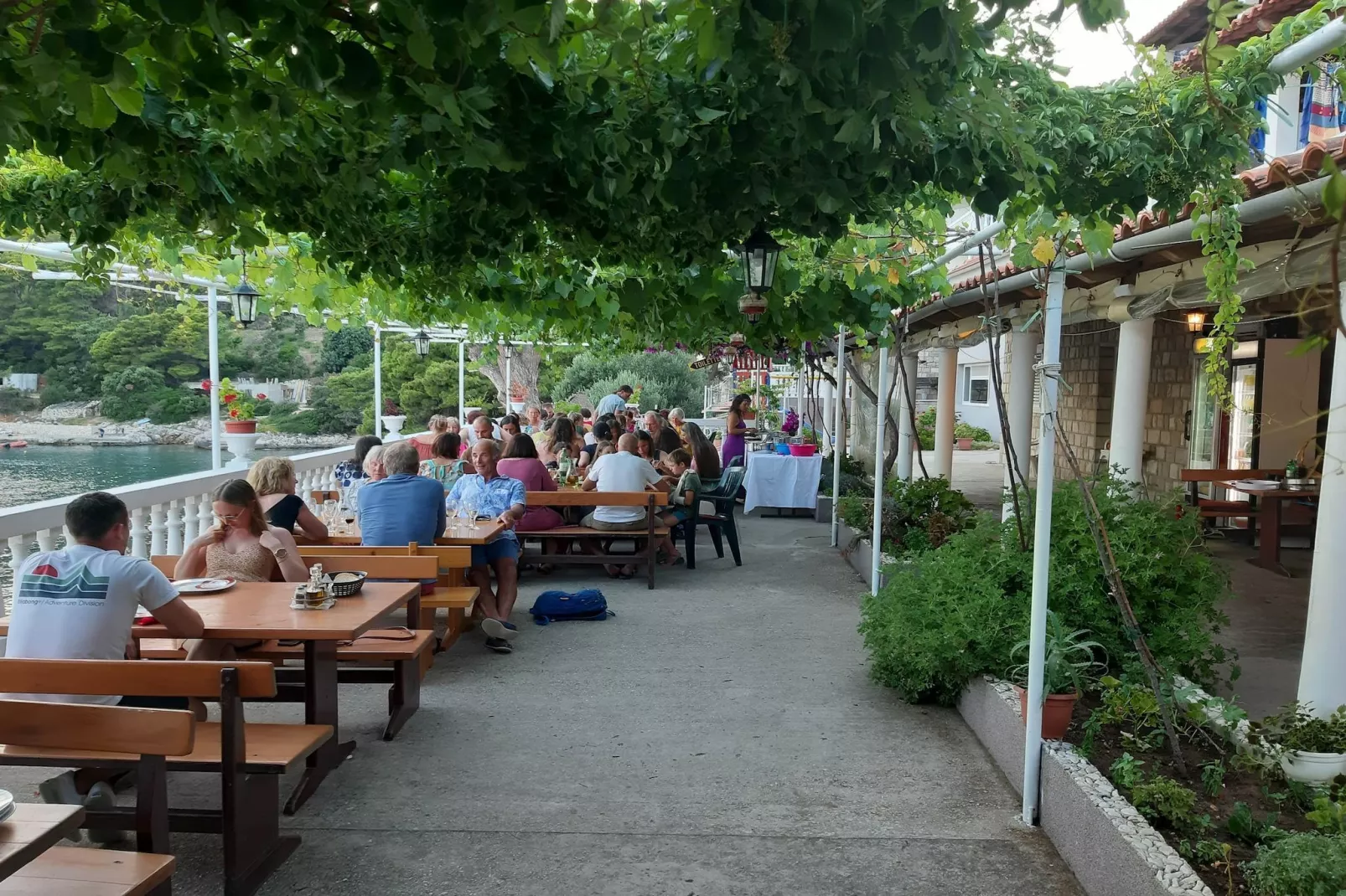 Apartments Franka Saplunara-Triple Room with Terrace and Sea View  No1-Buitenlucht