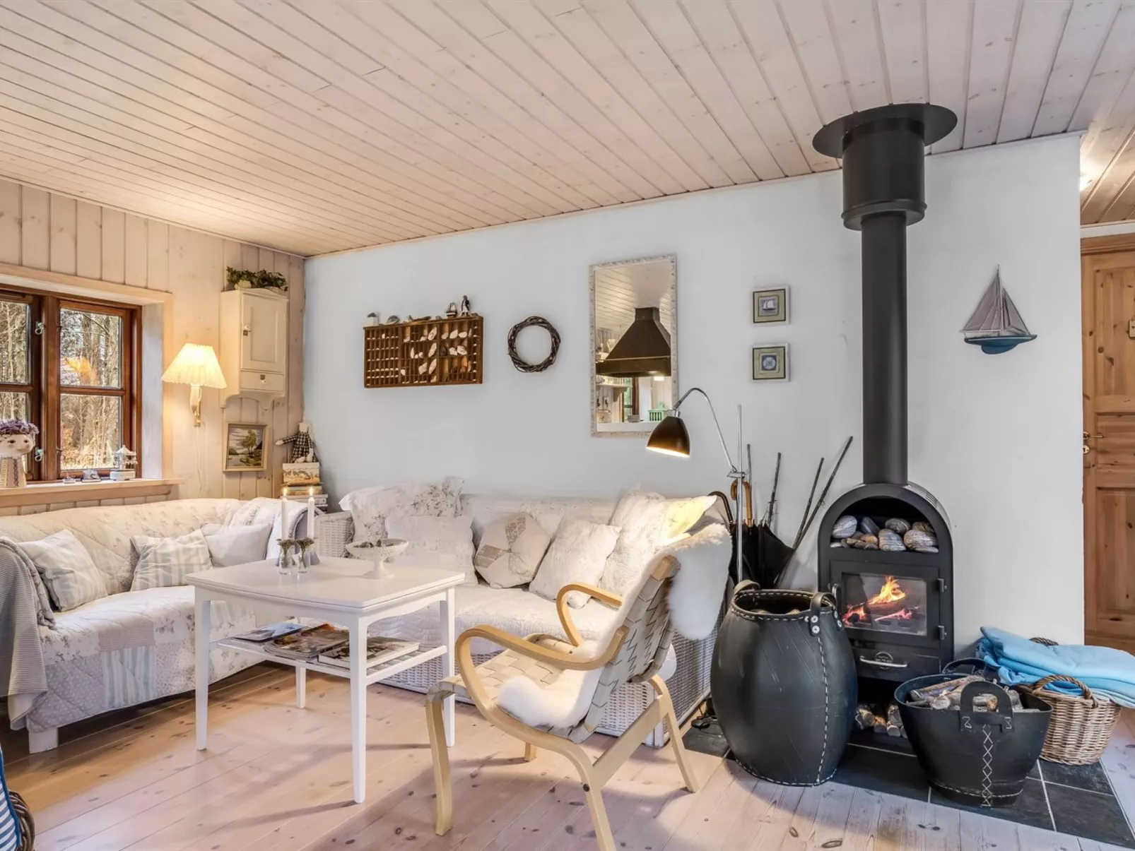 "Gunnild" -  from the sea-Binnen