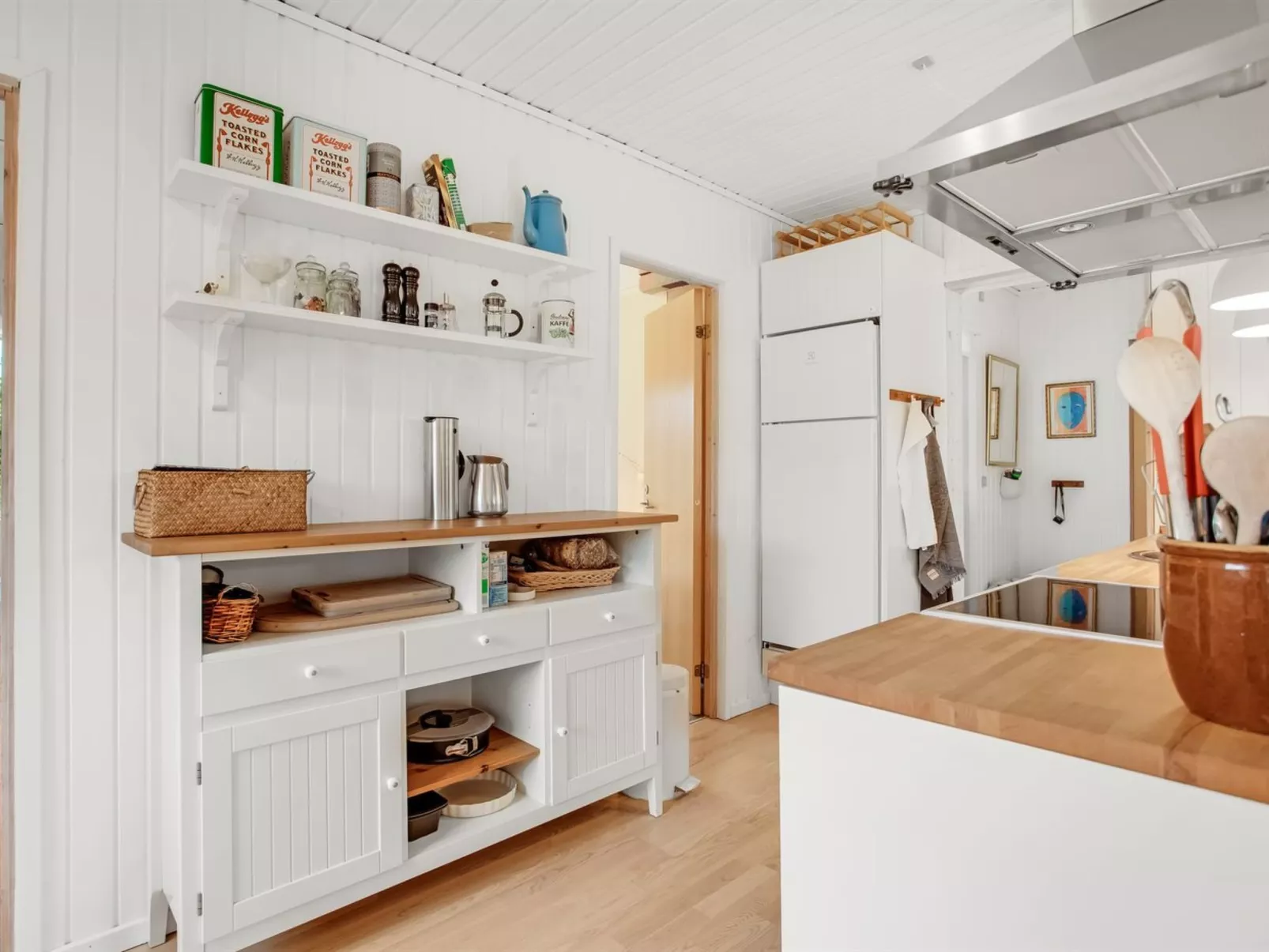 "Cate" - 900m from the sea-Binnen