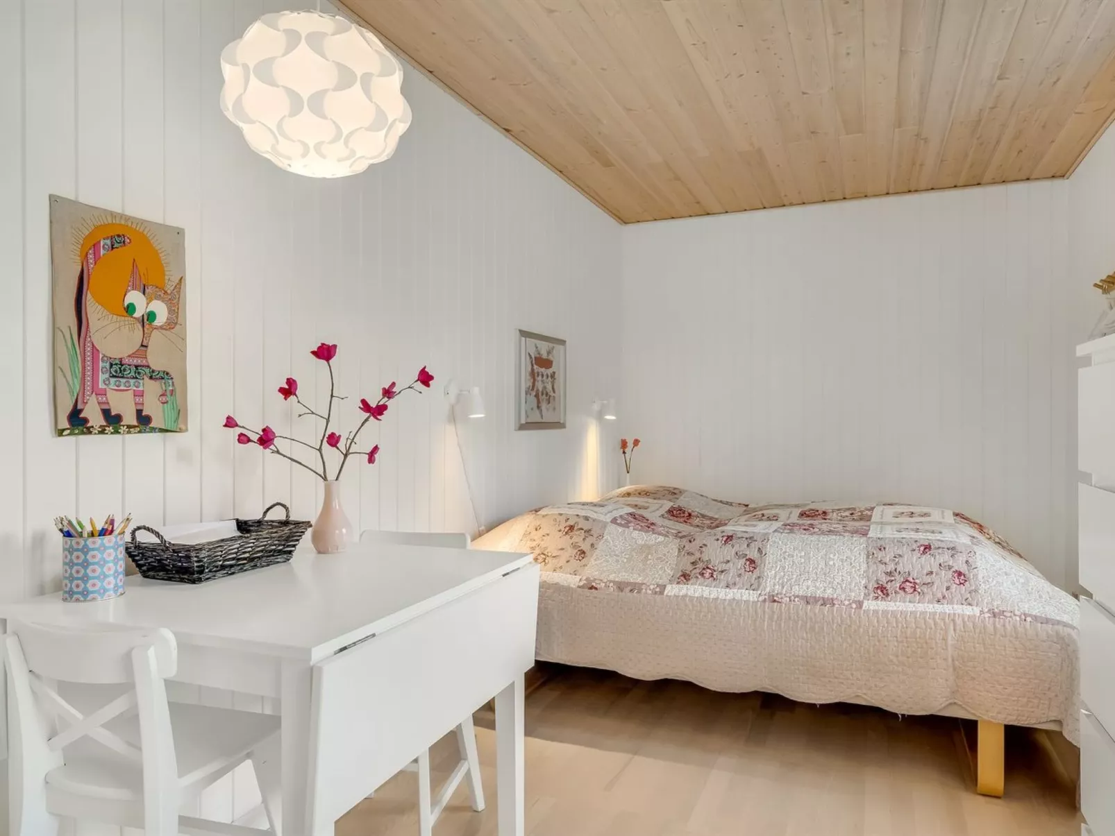 "Toska" - 3km from the sea-Binnen