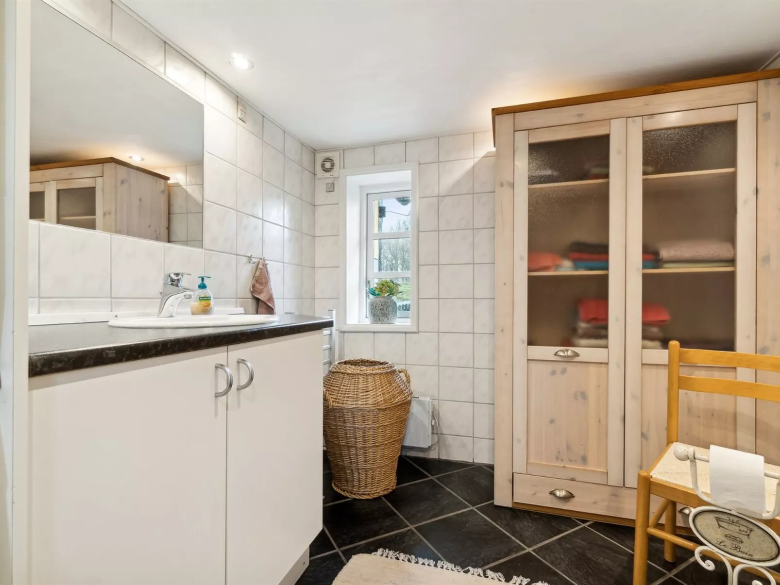 "Bena" - 2km from the sea-Binnen