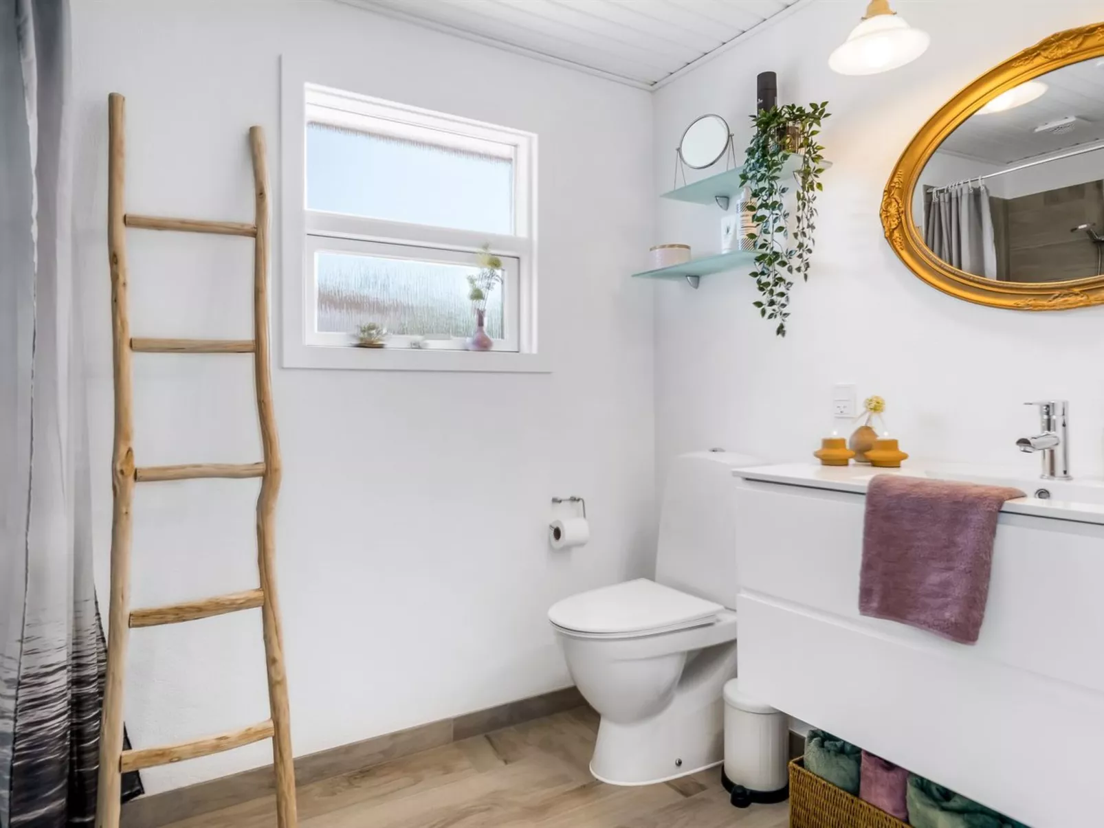 "Ruse" -  from the sea-Binnen