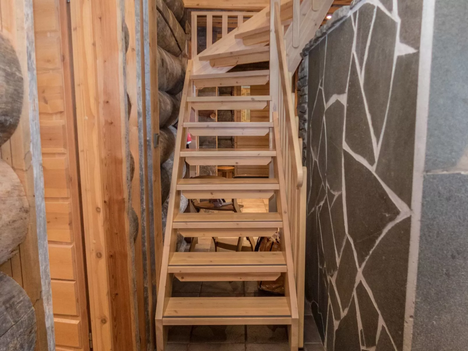 Voimapolku 4 a-Binnen