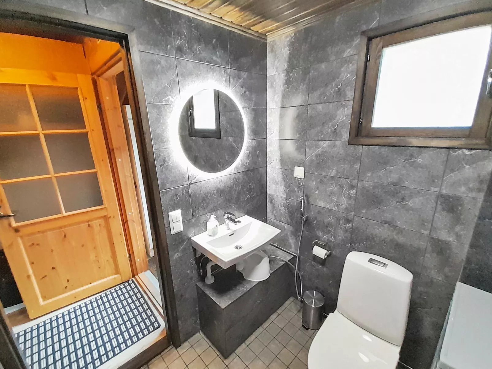 Rukan komia chalet-Binnen