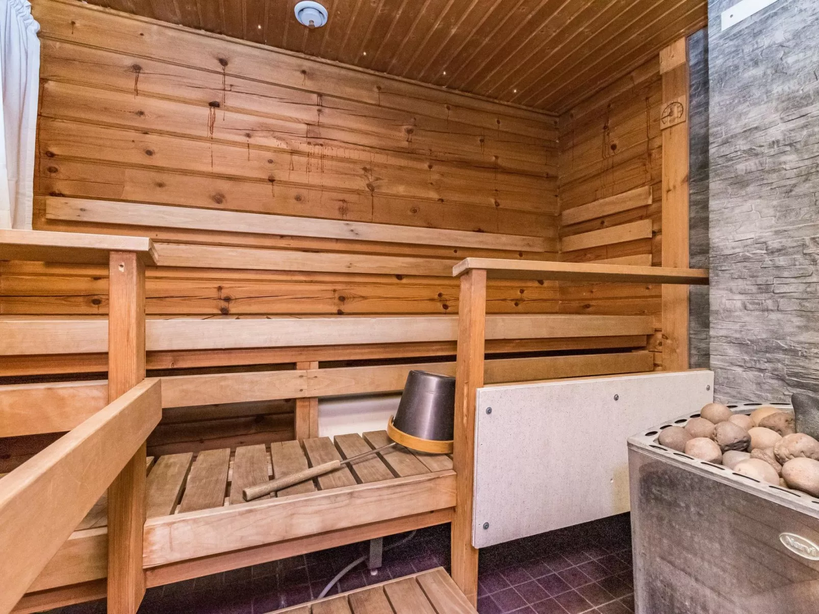 Wanha karminranta-Binnen