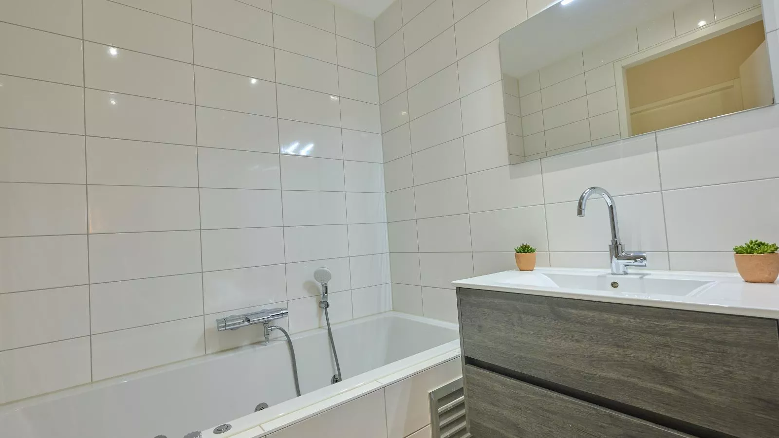 Sauna Zee 27A-Badkamer