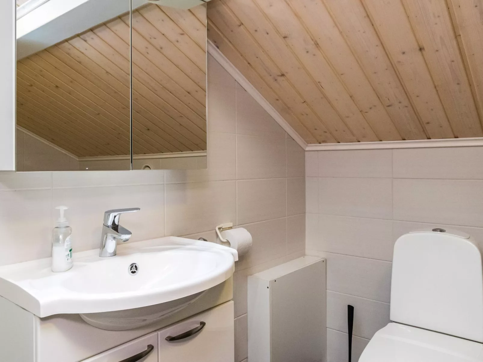 4 seasons hymy a-Binnen