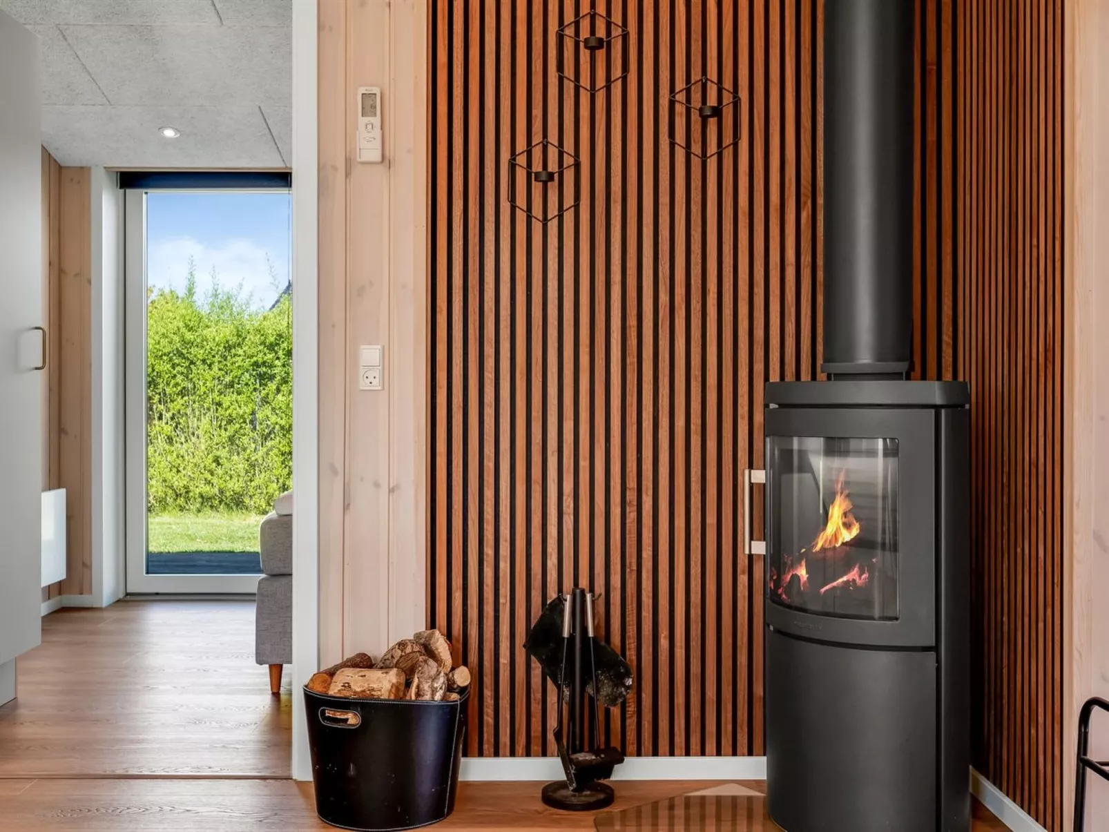 "Helmtrud" - 700m from the sea-Binnen