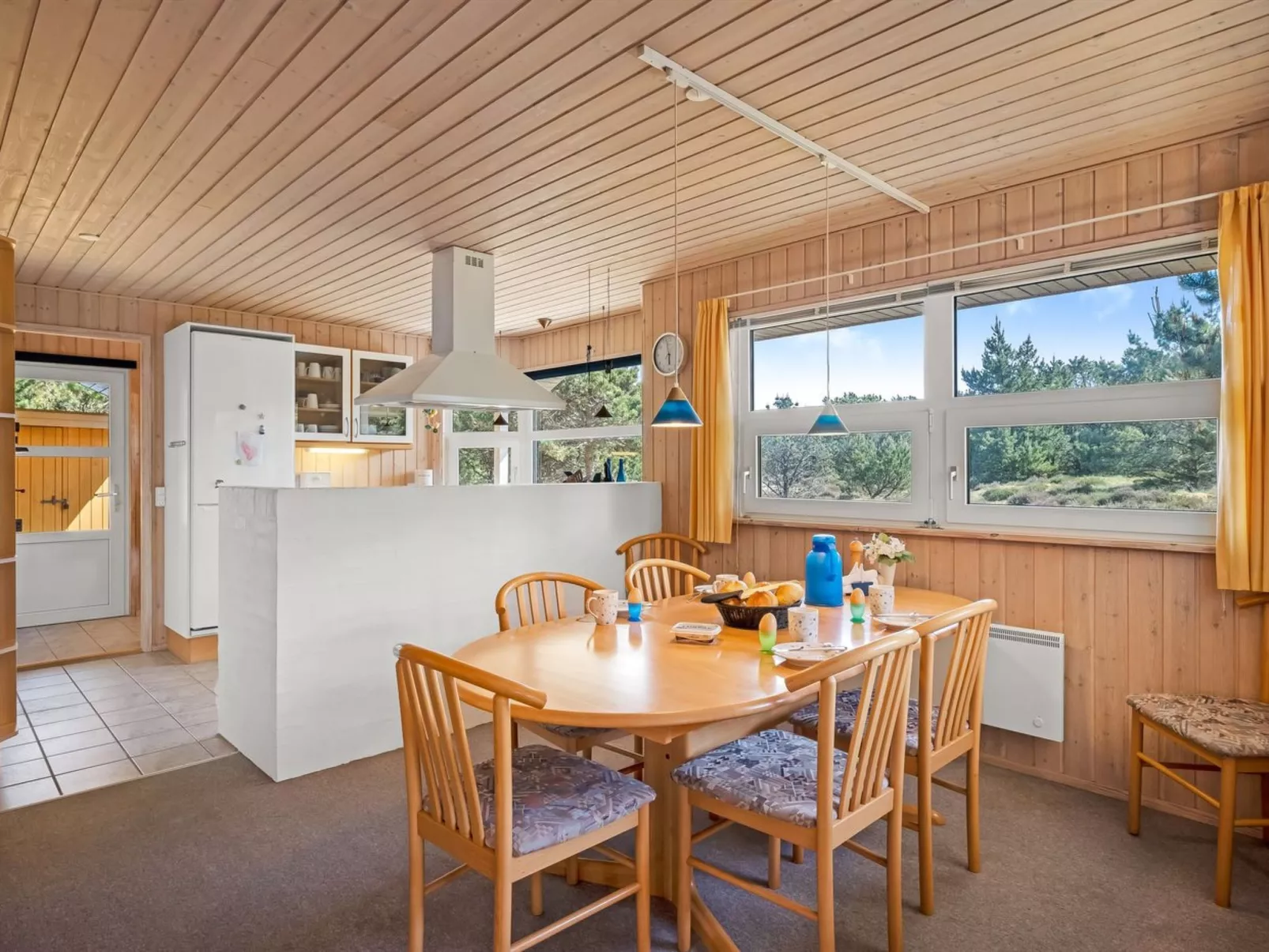 "Jeip" - 2.1km from the sea-Binnen