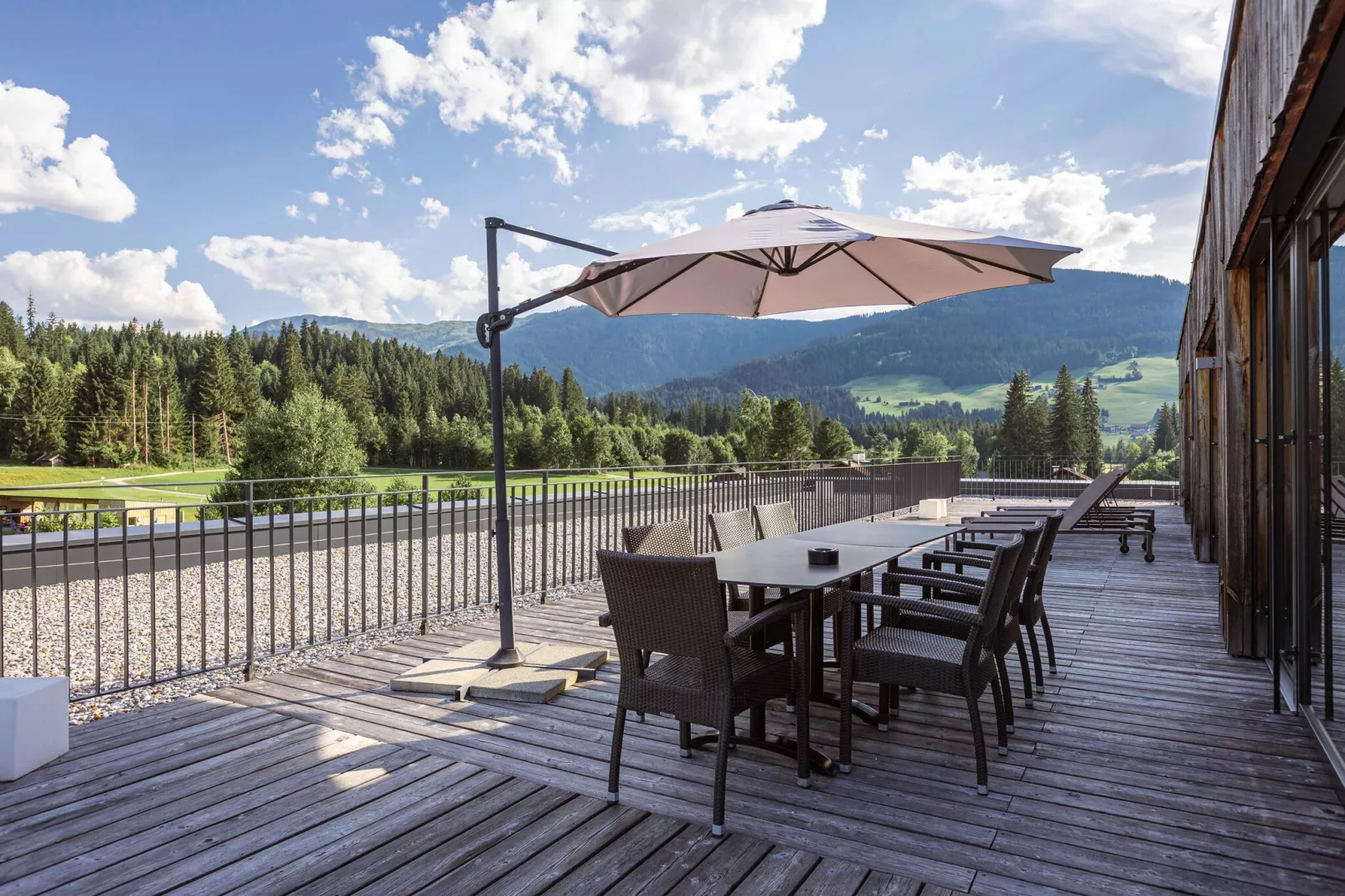 Berg & Golf Apartments Westendorf 4-Terrasbalkon