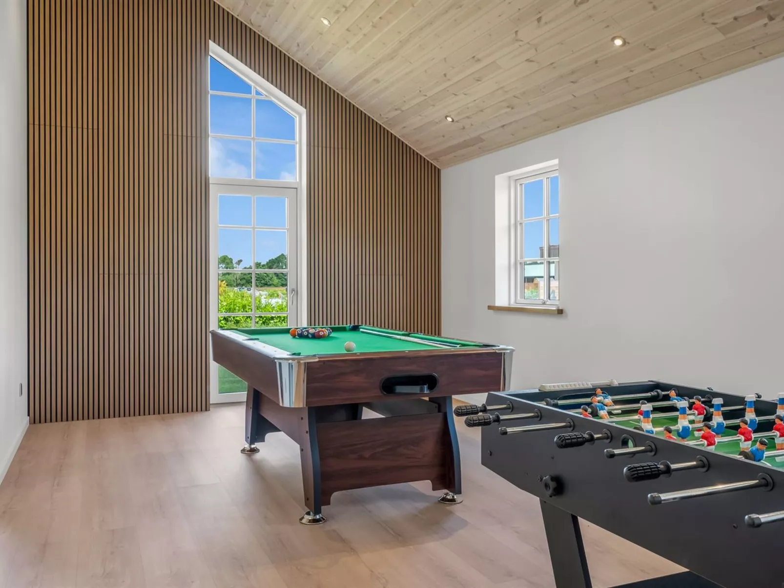 "Osa" -  from the sea-Binnen