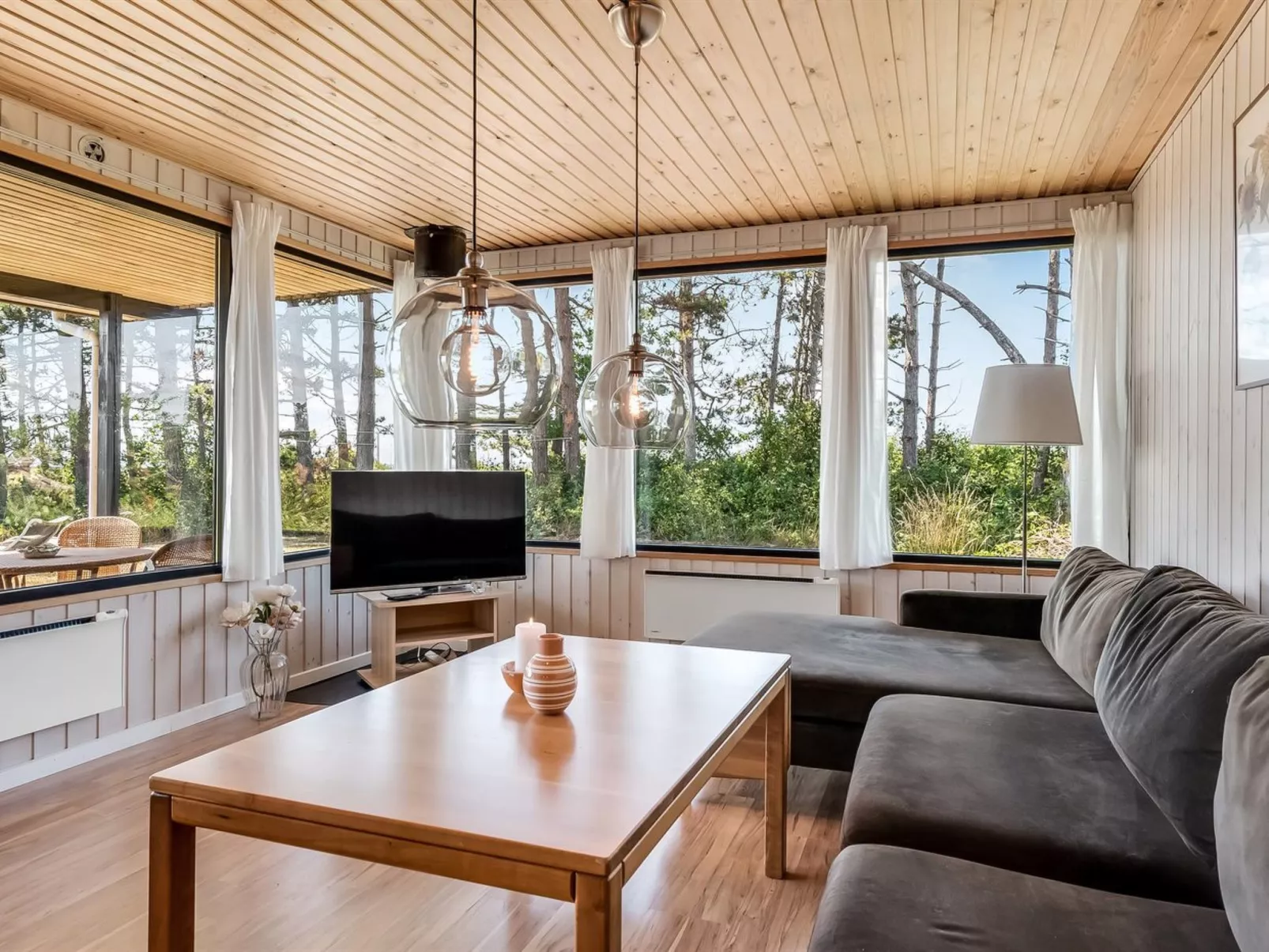 "Tatianna" - 100m from the sea-Binnen