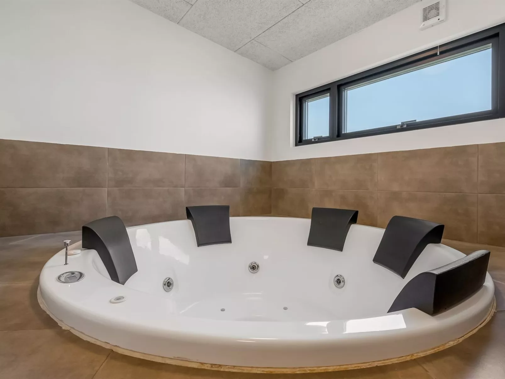 "Abbo" - 750m from the sea-Binnen