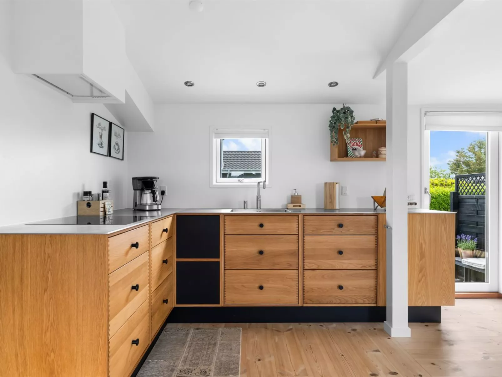 "Daya" - 75m from the sea-Binnen