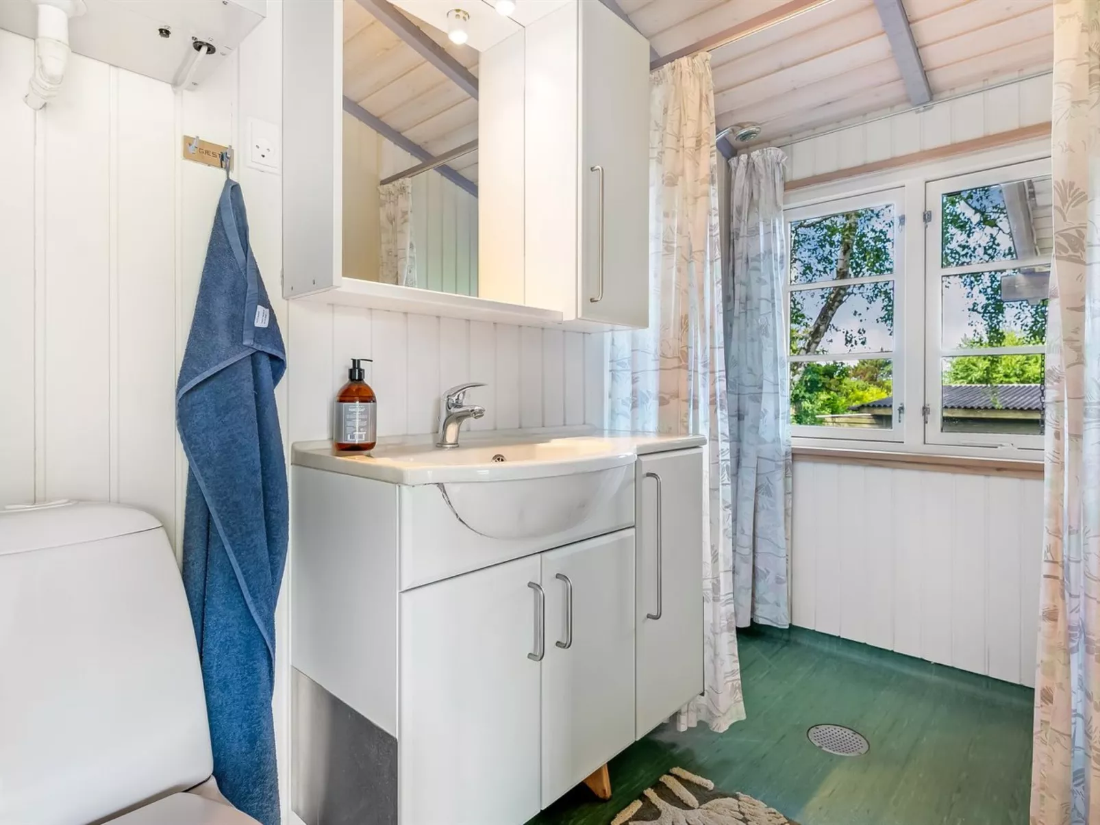 "Jarno" - 150m from the sea-Binnen