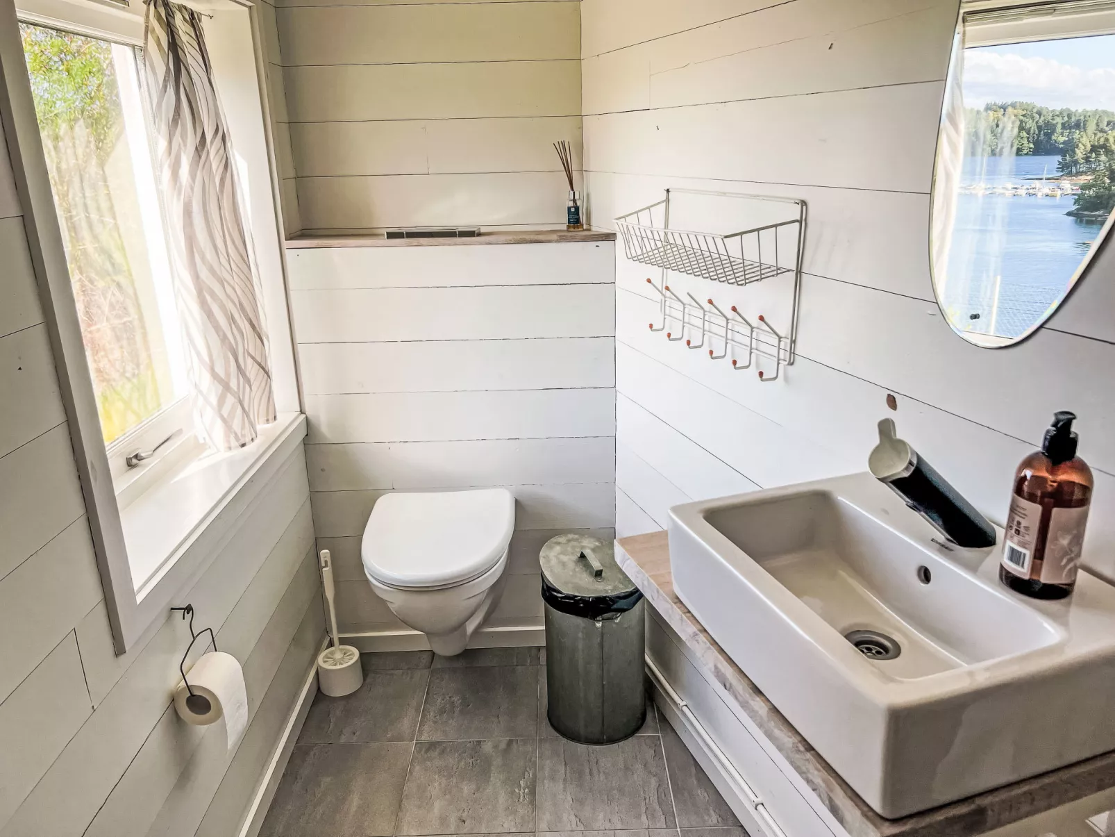 Lauvlid Cottage-Binnen