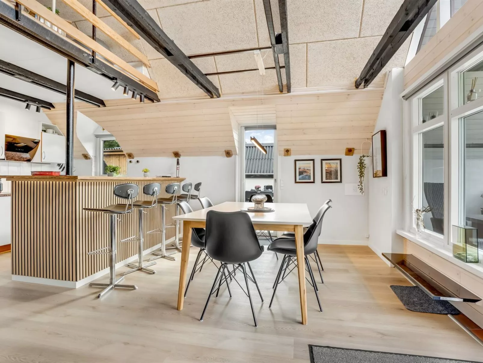 "Milutin" - 650m from the sea-Binnen