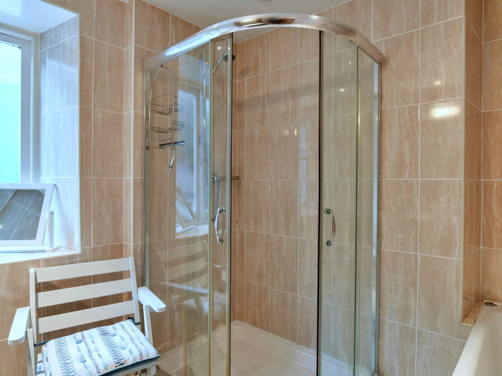 Nor Nour, Cawsand-Binnen