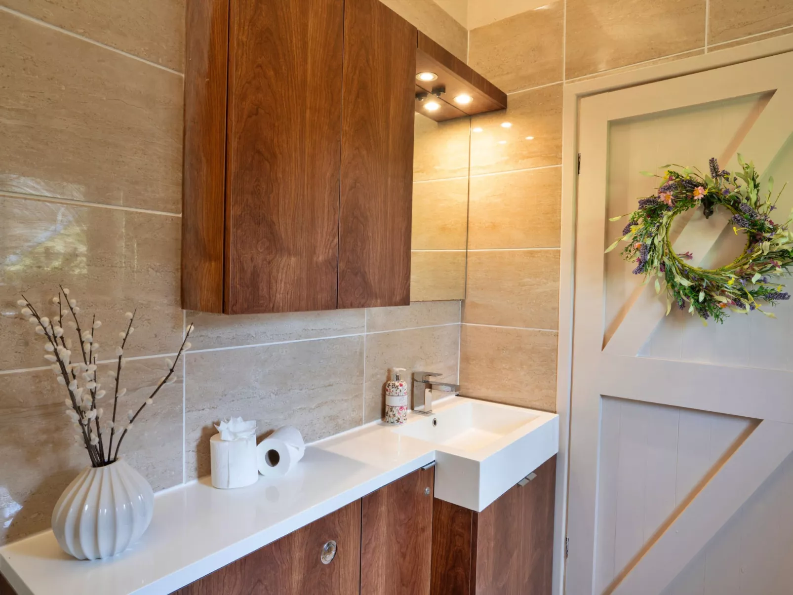 Blackclough Farmhouse at Blackclough Farm-Binnen