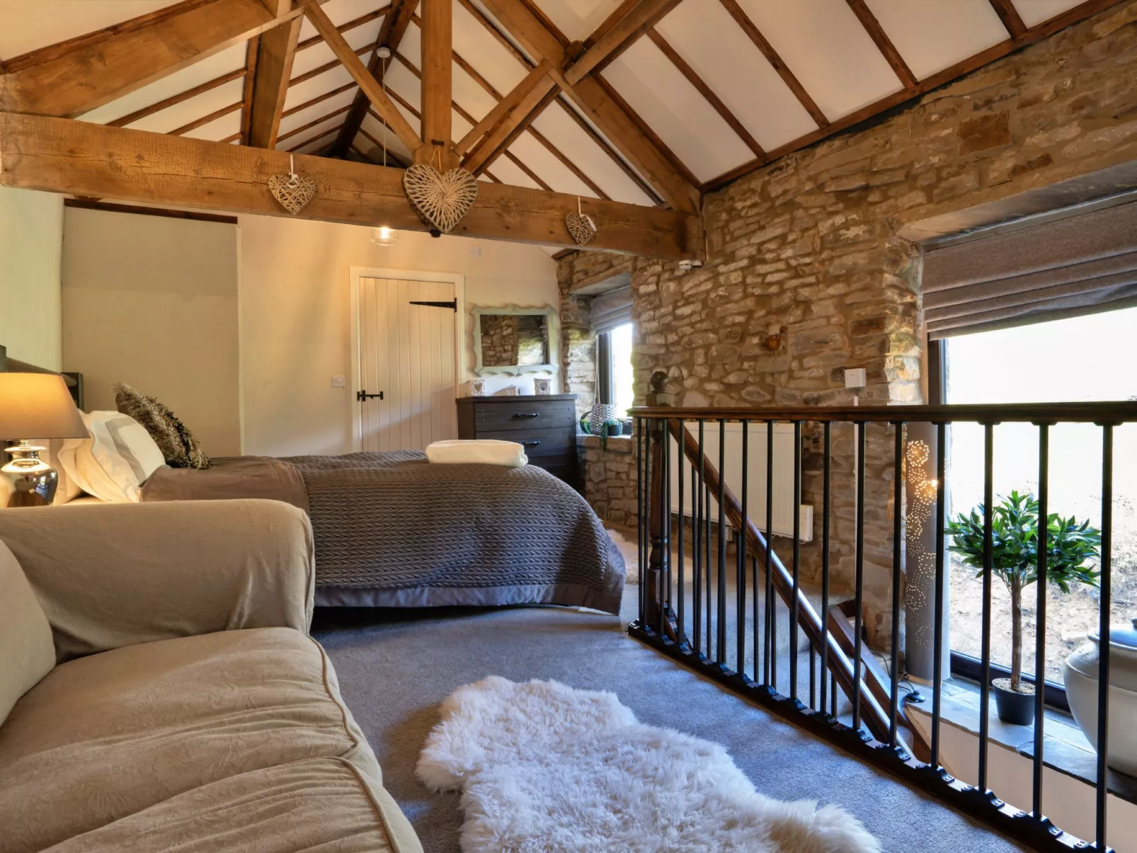 The Cottages Collection at Blackclough Farm-Binnen