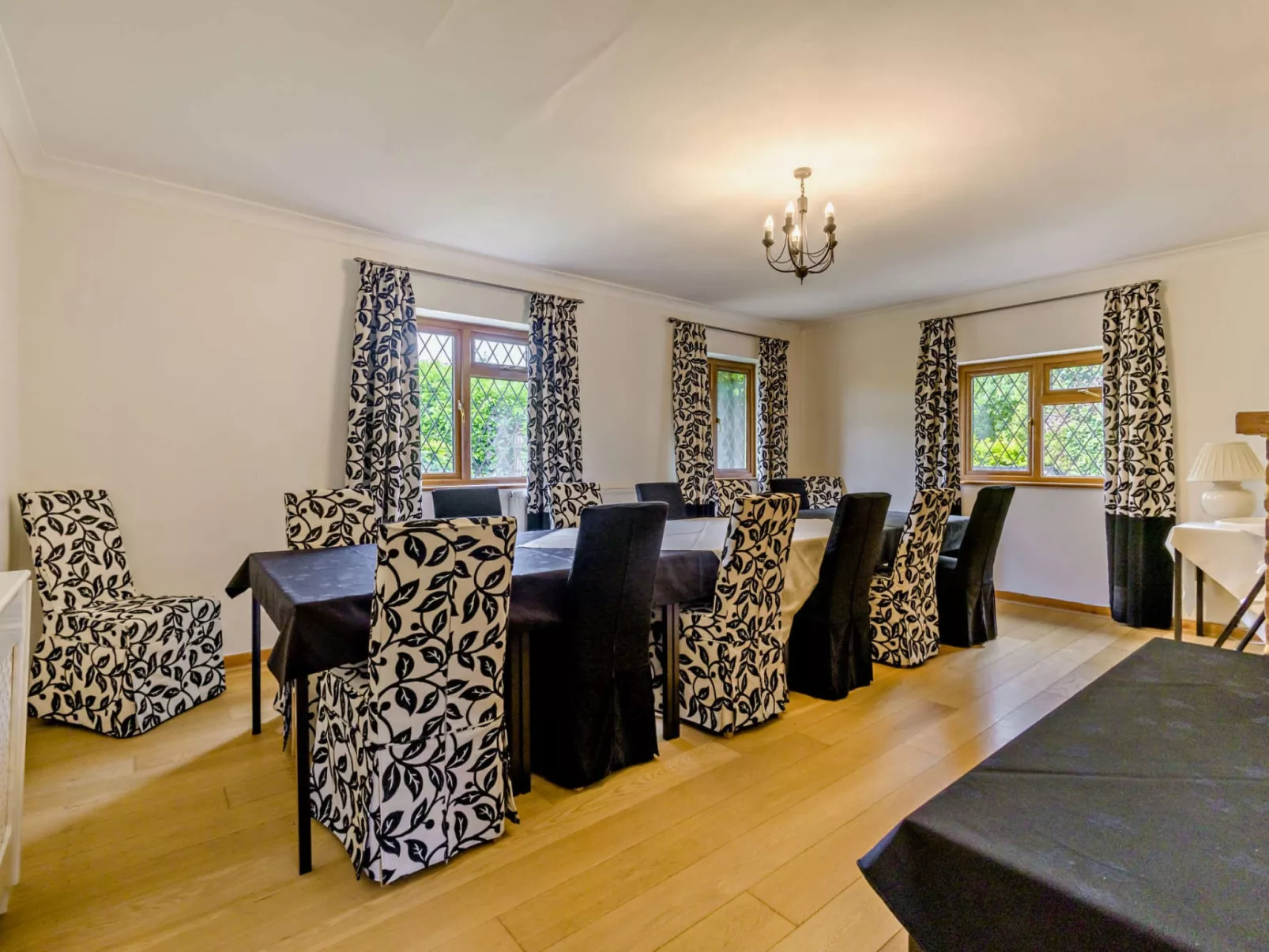 The House at No. 47-Binnen