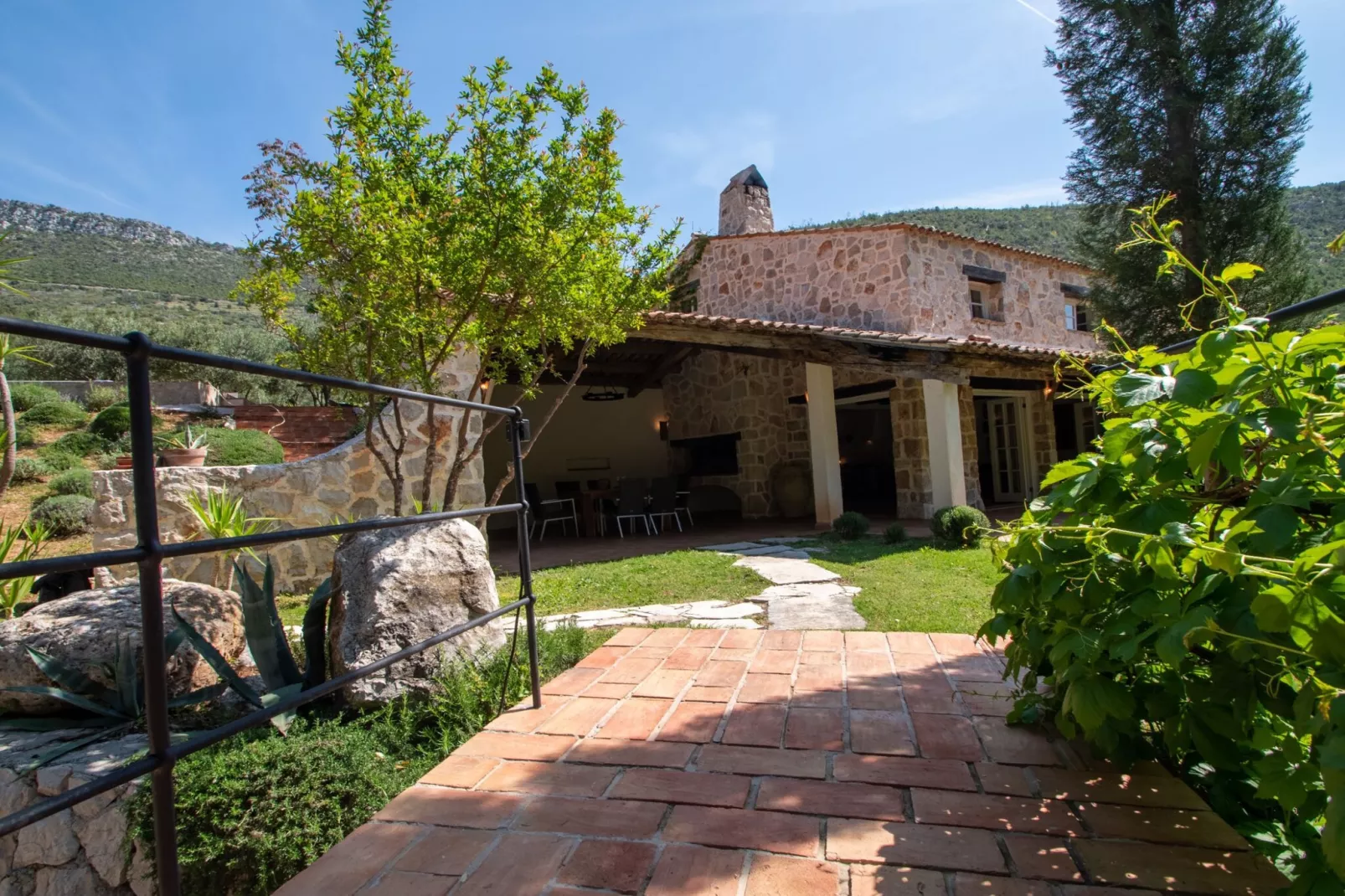 Stone House Anfitrite - Two Bedroom Villa with Private Pool and Terrace-Buitenlucht