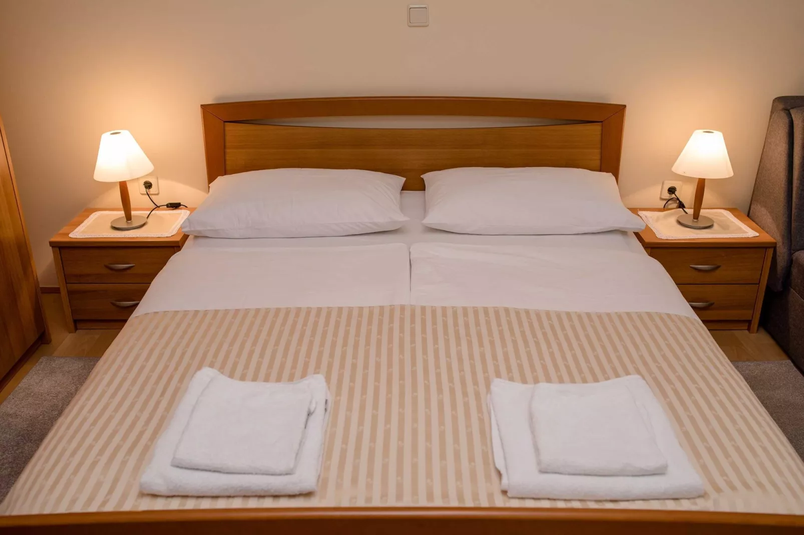 Guest House Villa Anggela - Classic Double room with Balcony and Sea View (BR1)-Binnen