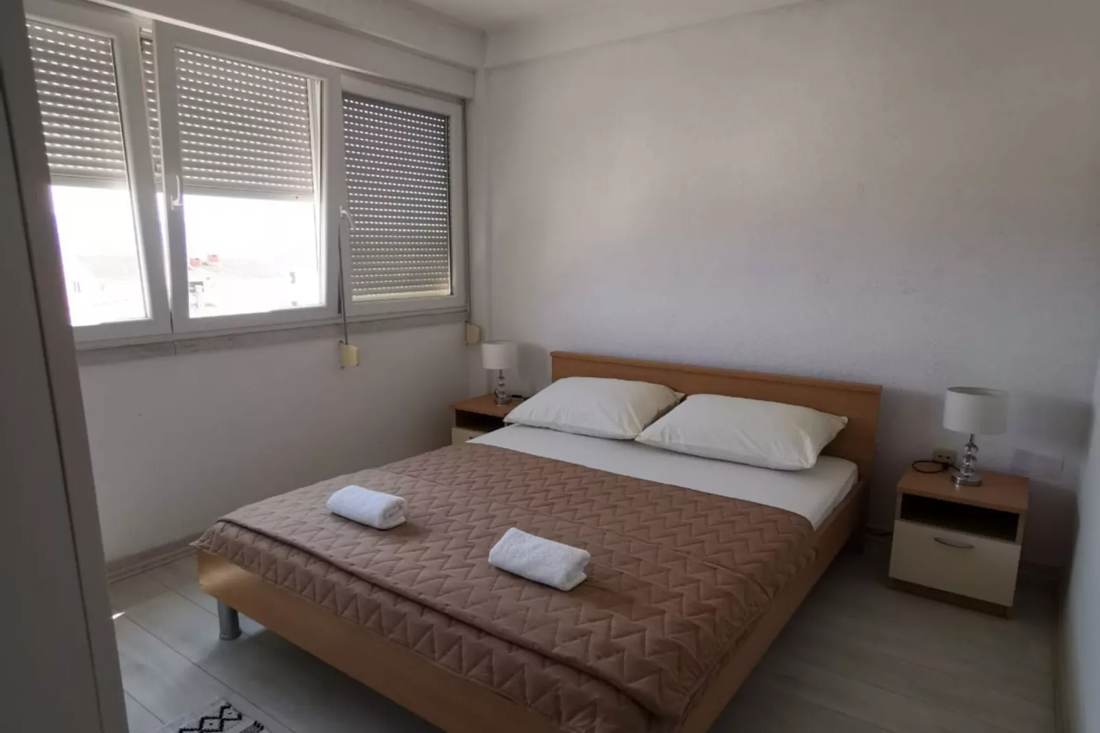 Three Bedroom Apartment with Terrace and  Sea View-Slaapkamer