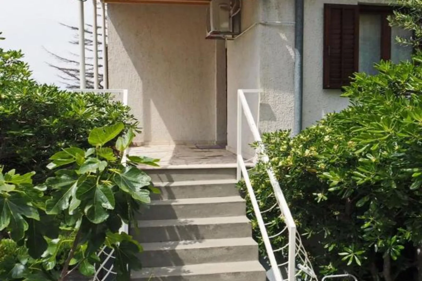 One-Bedroom Apartment With Sea View (B)-Buitenlucht