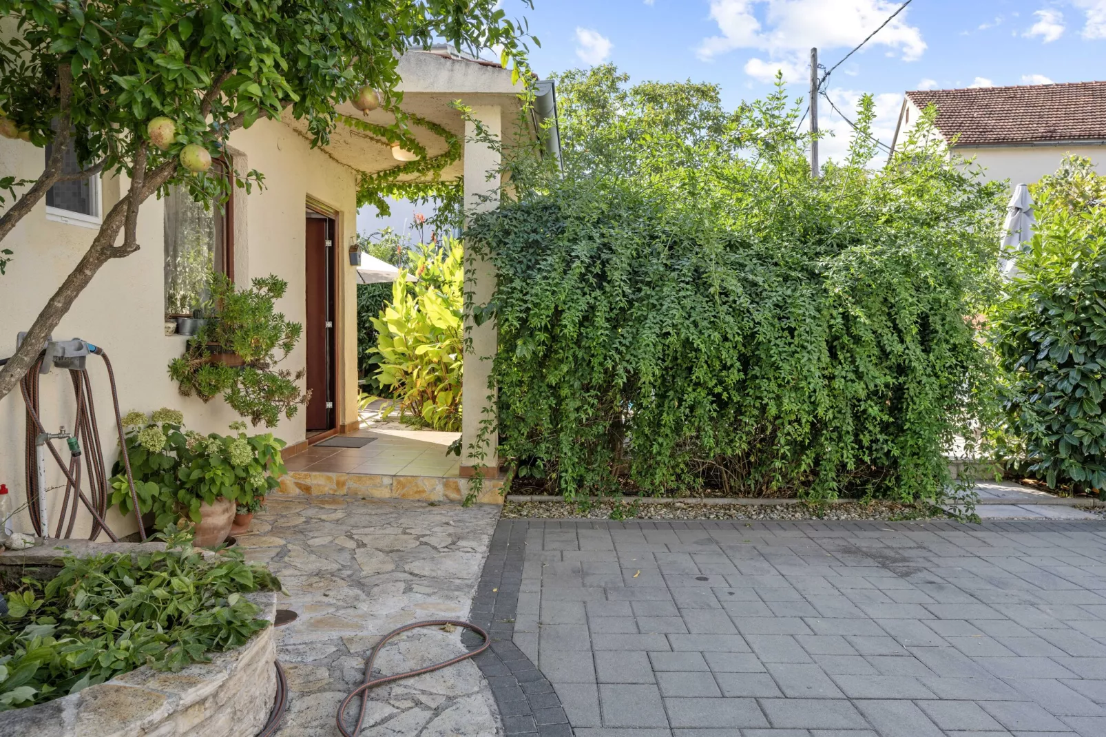 One-Bedroom Apartment With Pool-Buitenlucht