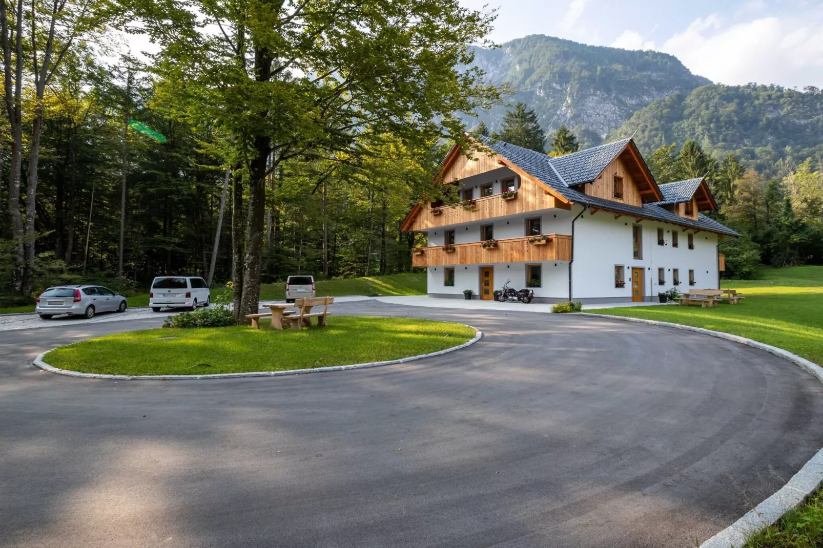 The Woodland Nook Apartments Bohinj - Classic Two Bedroom Apartment with Balcony (owner C)-Buitenlucht