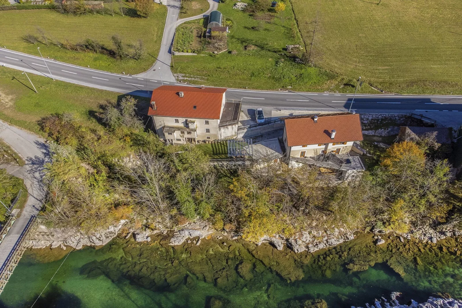 Riverside Rustic Ridge Apartments with Balcony - Two Bedroom Apartment with Balcony-Uitzicht