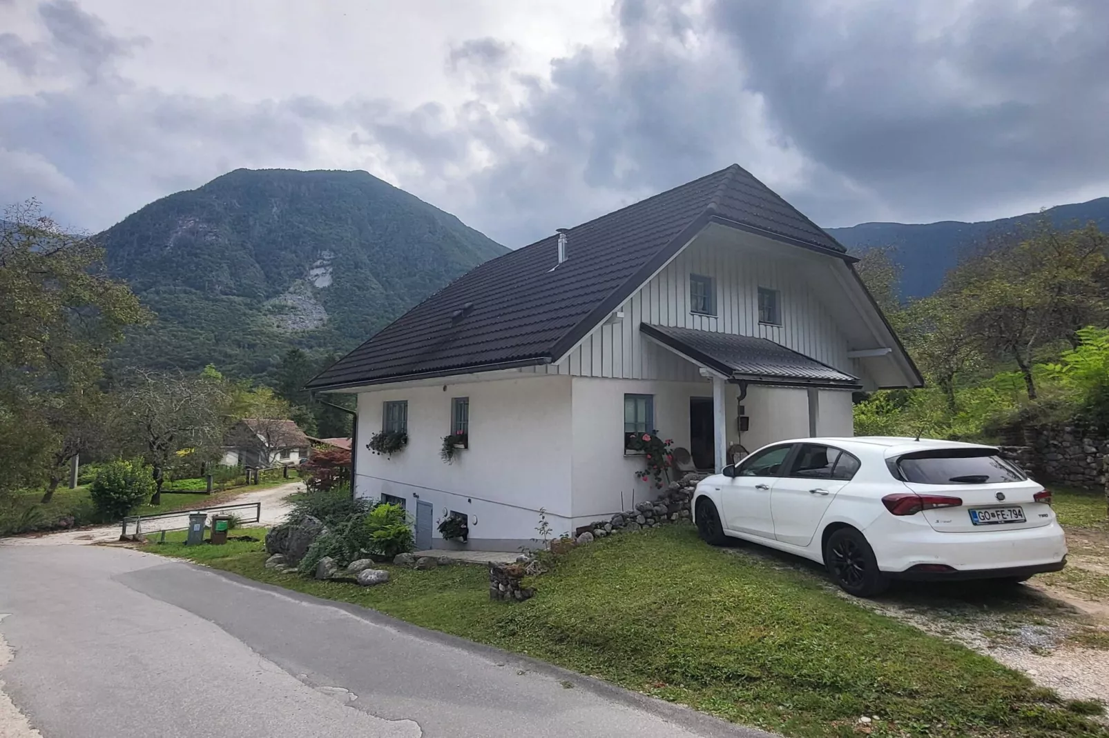 Bovec Comfortable Apartment with Mountain View - One Bedroom Apartment with Mountain View-Buitenlucht