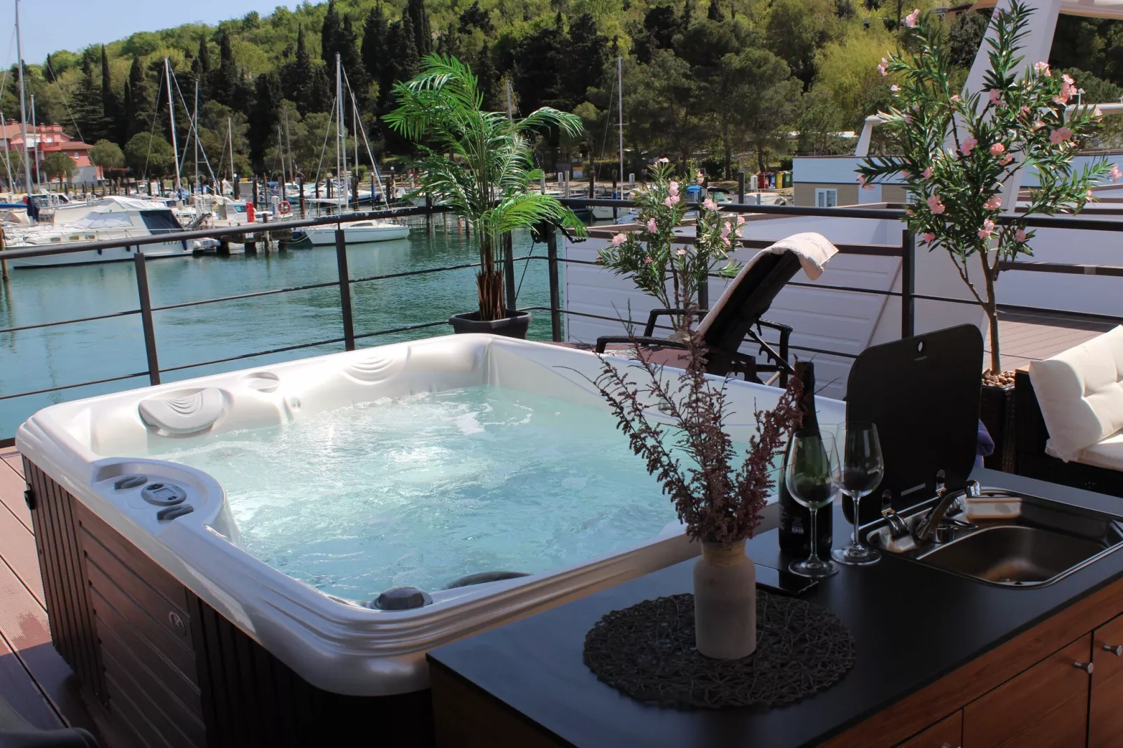 The Seaborn Residence - Two Bedroom Floating House-Zwembad