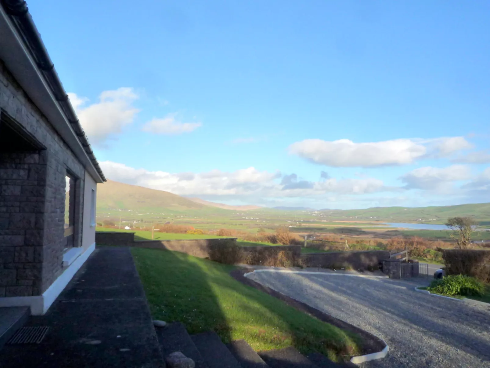 Dingle Bay View (TR2)-Buiten