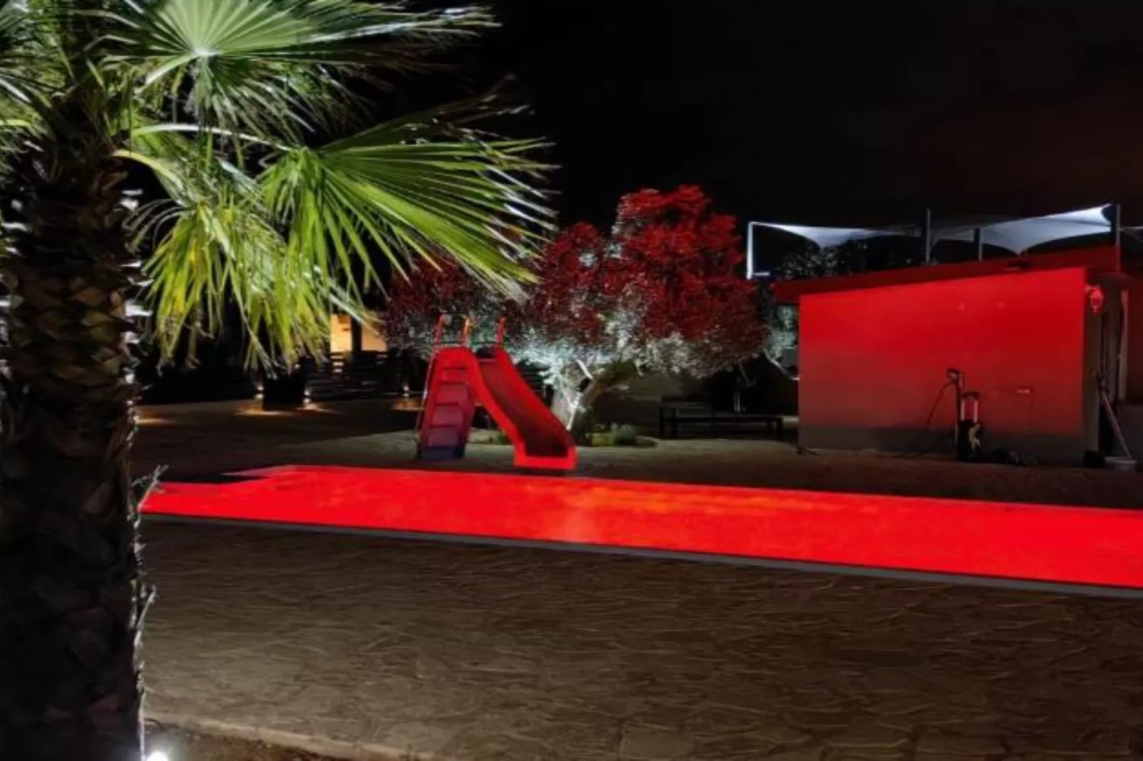 SAK Mobile Homes - Classic Two Bedroom Mobile Home with Terrace and Sea View (Br2)-Zwembad