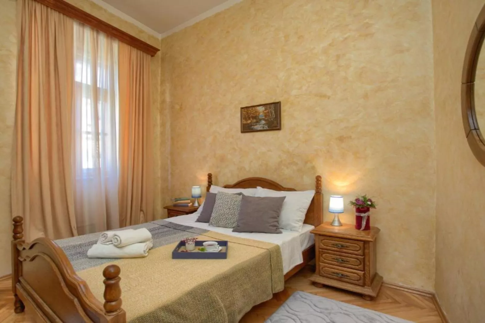 Kotor Old Town Charm Apartment - Two Bedroom Apartment-Slaapkamer