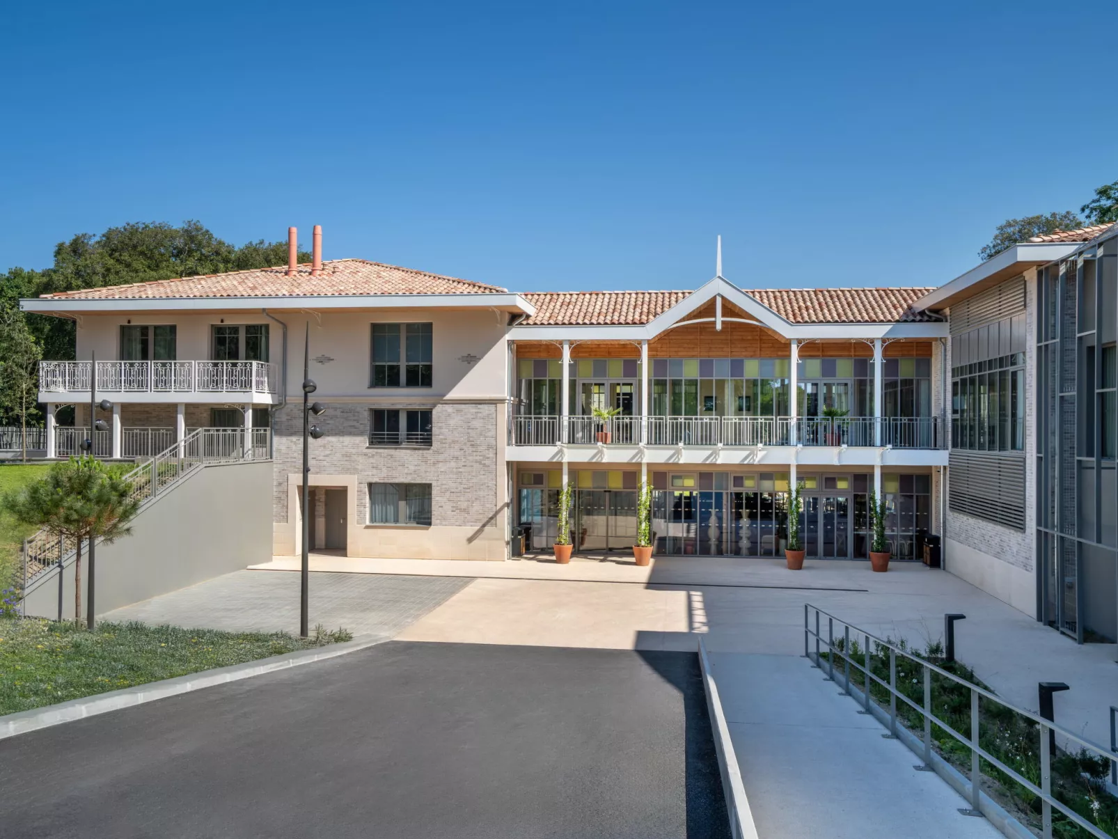 La Résidence-Buiten