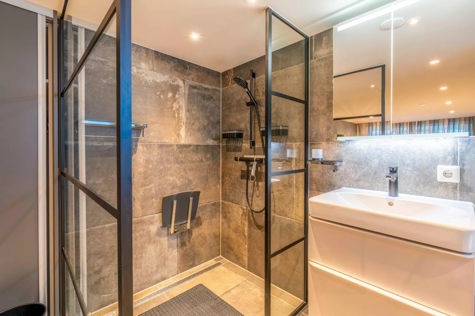 Ruijslaan 69 - Huis Ter Duin-Badkamer