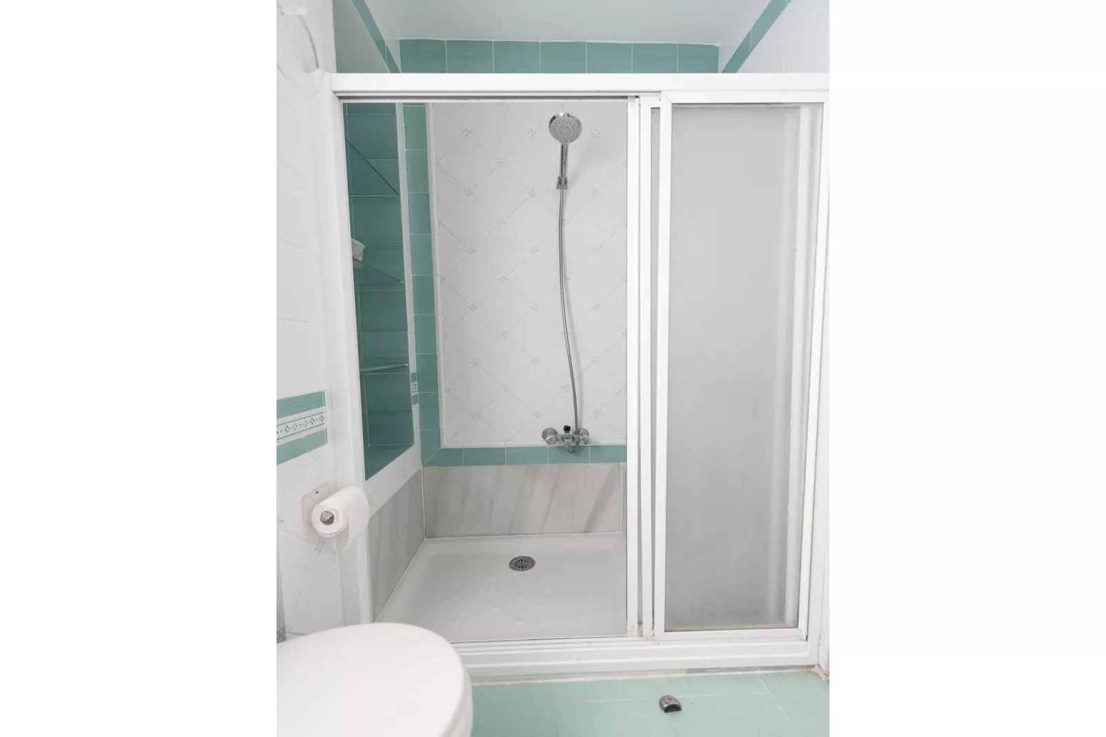 CT 383 GR - Faro's Almuñecar Beachfront for 4-Badkamer