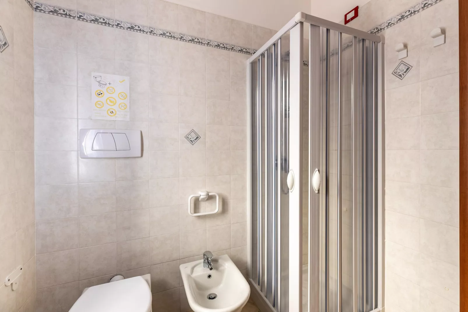 BILO 2 LA CIACCIA-Badkamer