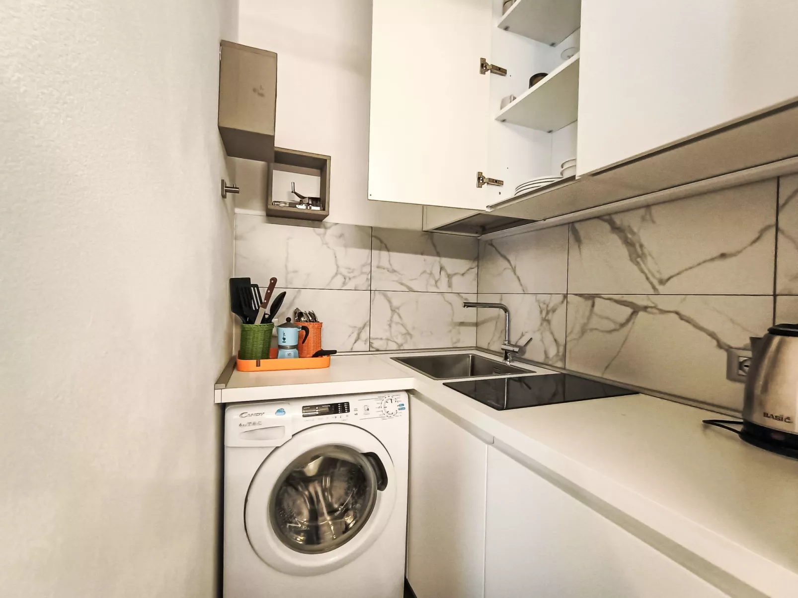 Terrazza con glicine-Binnen